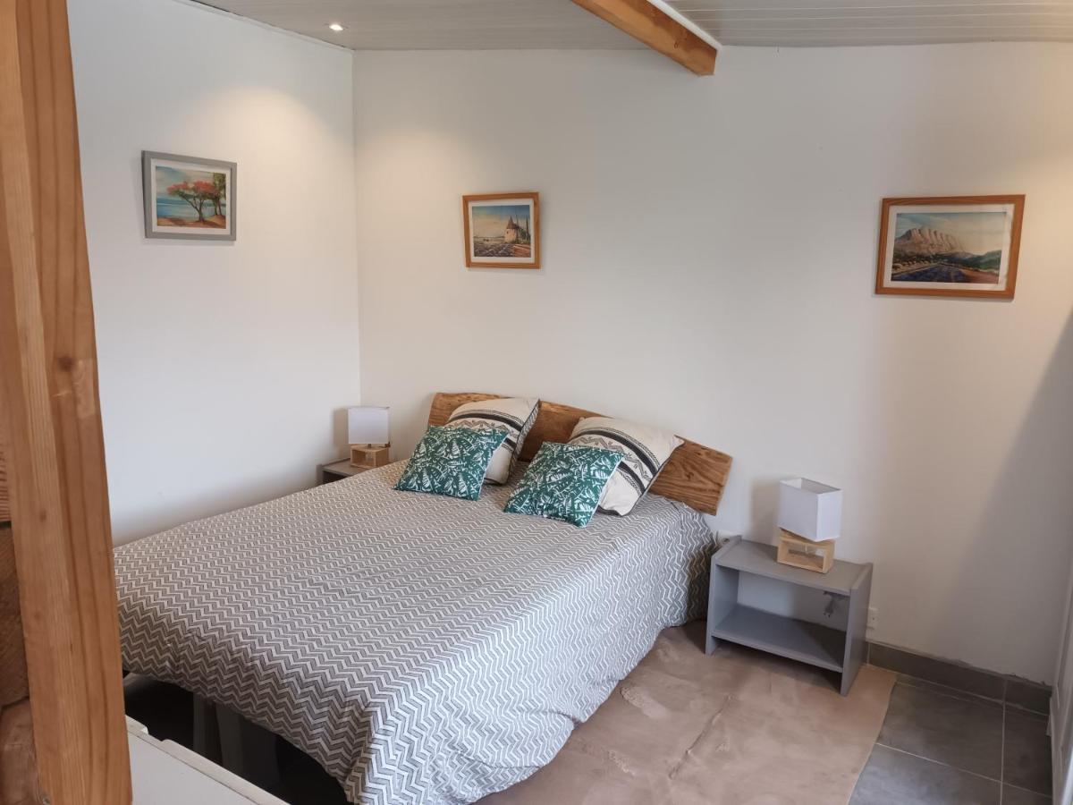 Chalet Banane Devant Piscine, A 6Km Du Festival De Piano De La Roque D'Antheron Rognes Ngoại thất bức ảnh