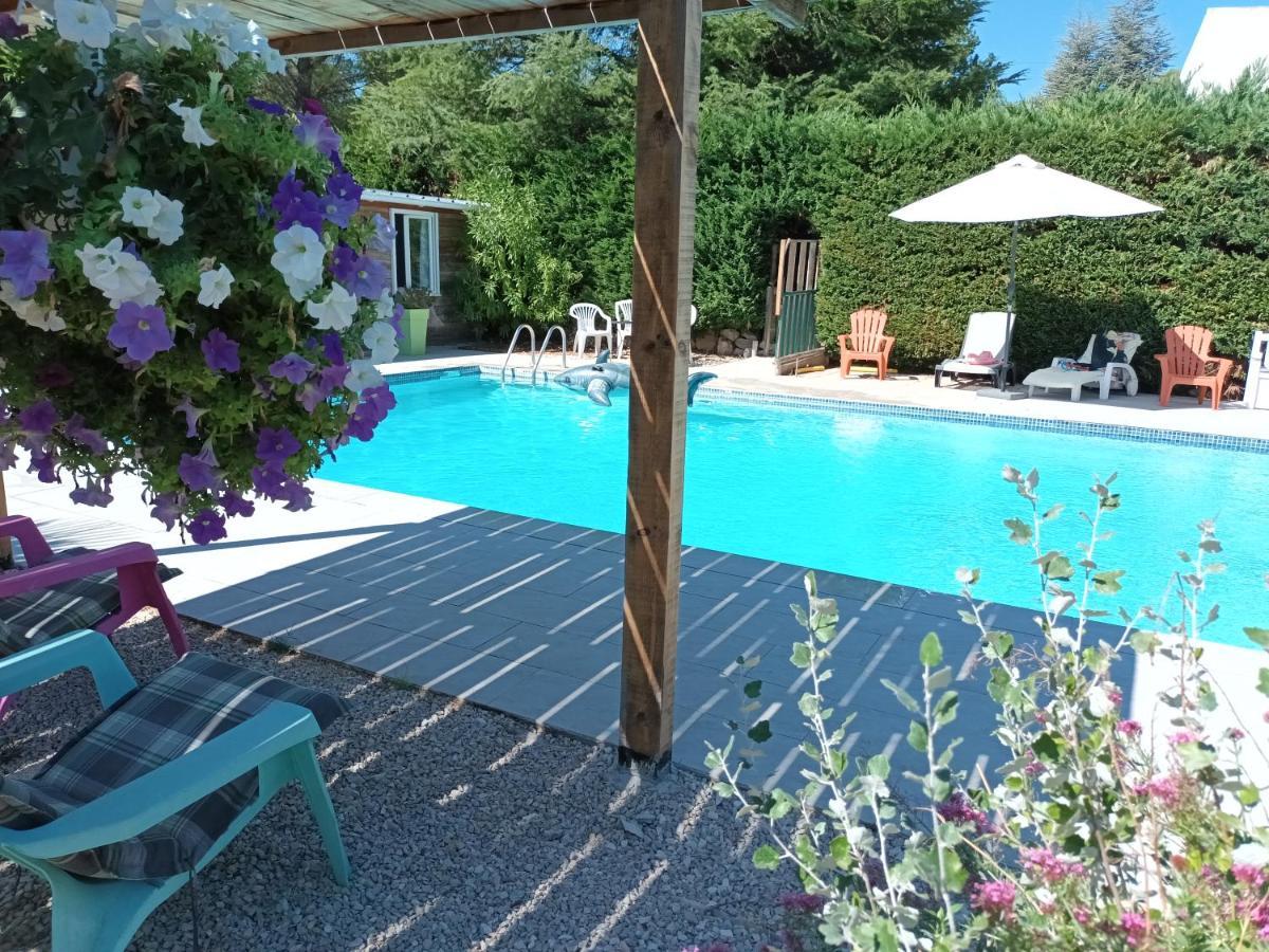 Chalet Banane Devant Piscine, A 6Km Du Festival De Piano De La Roque D'Antheron Rognes Ngoại thất bức ảnh